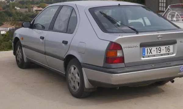 Nissan Primera Hatch (P10)-0