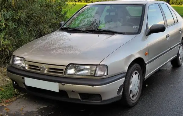 Nissan Primera Hatch (P10)