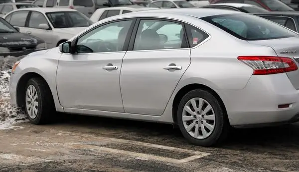 Nissan Sentra VII (B17)-4