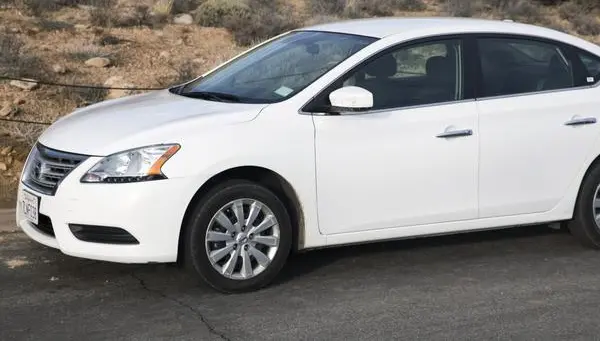Nissan Sentra VII (B17)-1