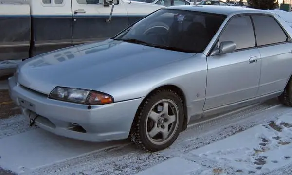 Nissan Skyline VIII (R32)