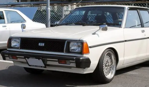 Nissan Sunny Traveller (140Y,150Y)