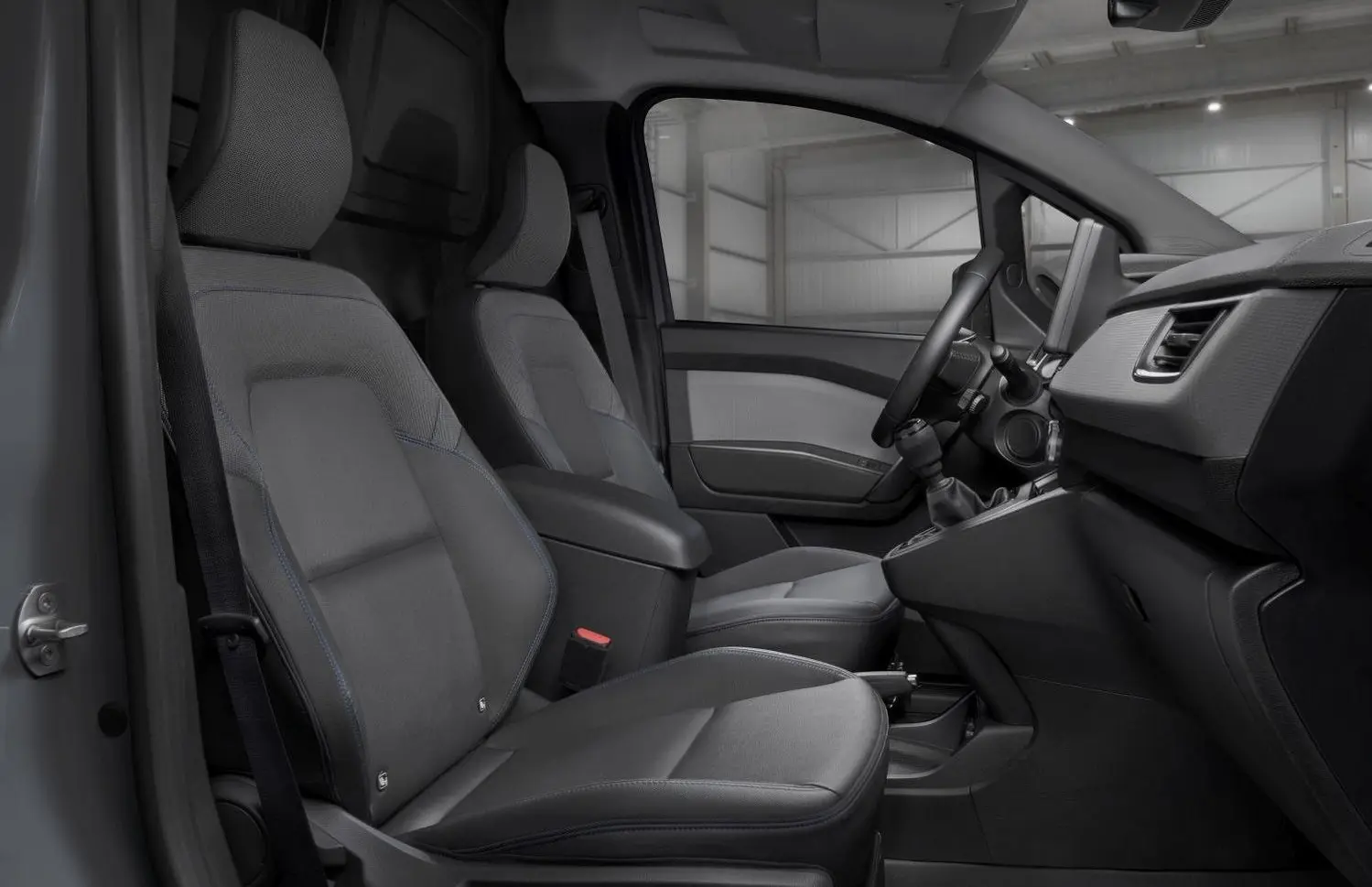 Nissan Townstar Van-2
