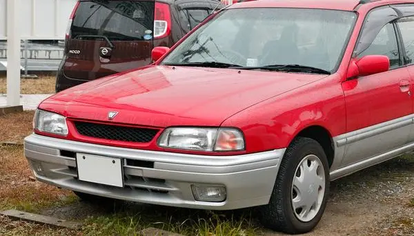 Nissan Wingroad (Y10)-1