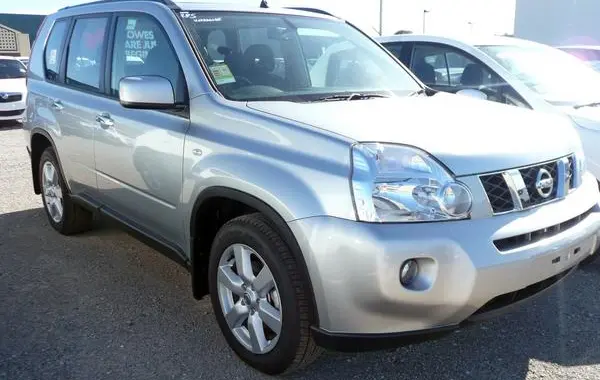 Nissan X-Trail II (T31)-1