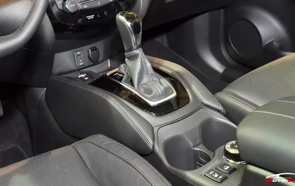 Nissan X-Trail III (T32, facelift 2017)-5