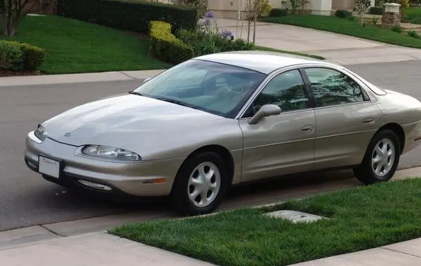 Oldsmobile Aurora I-0