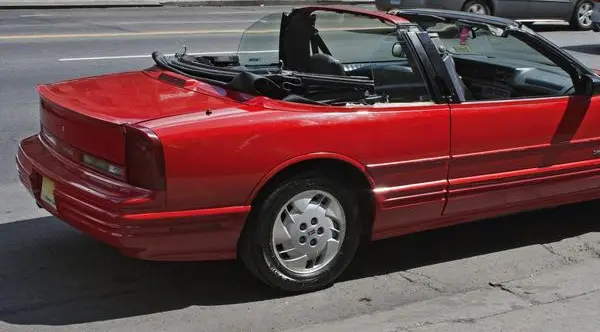 Oldsmobile Cutlass Supreme Convertible-2