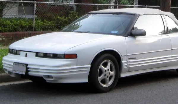 Oldsmobile Cutlass Supreme Convertible-0