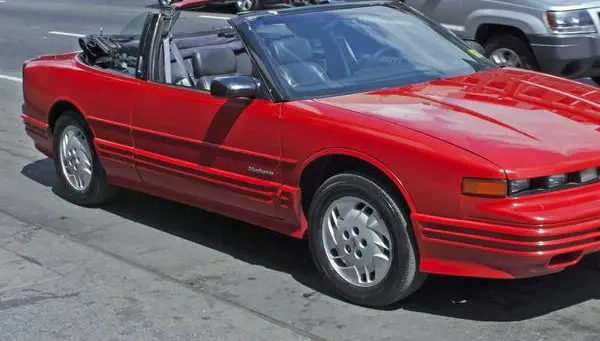 Oldsmobile Cutlass Supreme Convertible-1