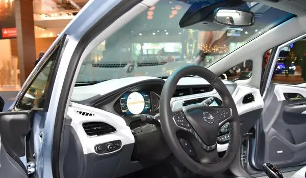 Opel Ampera-e-0