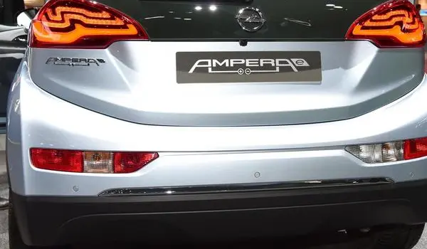 Opel Ampera-e-6