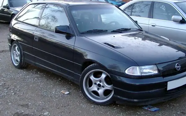 Opel Astra F-0