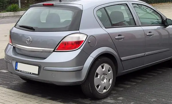 Opel Astra H-1
