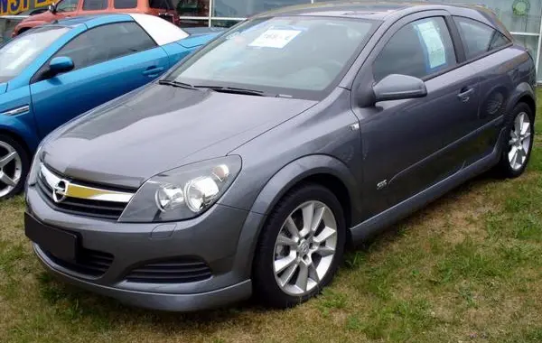 Opel Astra H GTC-1
