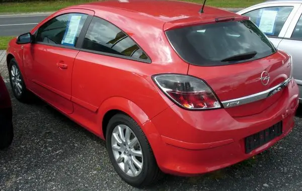 Opel Astra H GTC-1