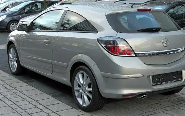 Opel Astra H GTC-0