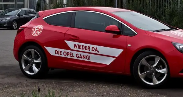 Opel Astra J GTC-7