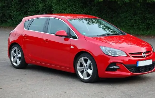 Opel Astra J (facelift 2012)