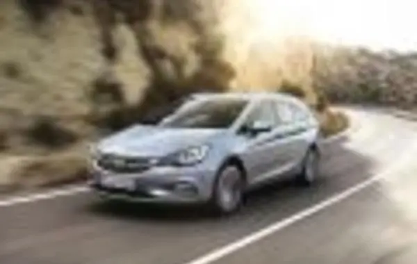 Opel Astra K Sports Tourer-1