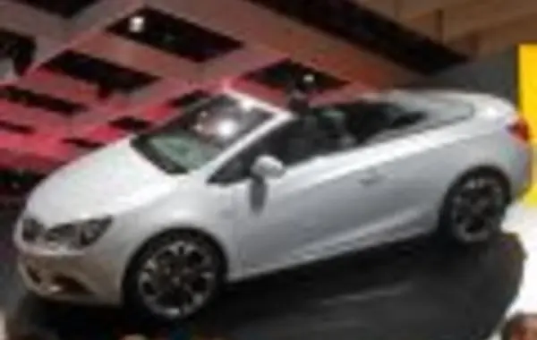 Opel Cascada-8