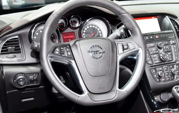 Opel Cascada-4