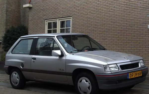 Opel Corsa A (facelift 1990)-4
