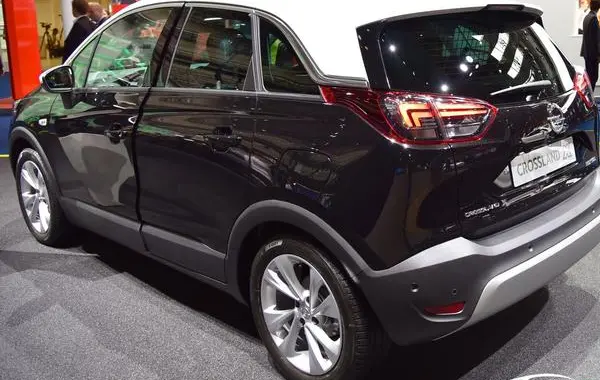 Opel Crossland X-1