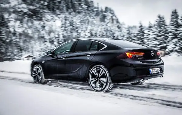 Opel Insignia Grand Sport (B)-0