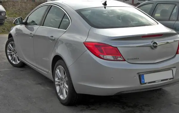 Opel Insignia Sedan (A)-7