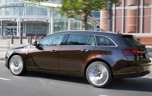 Opel Insignia Sports Tourer (A, facelift 2013)-0