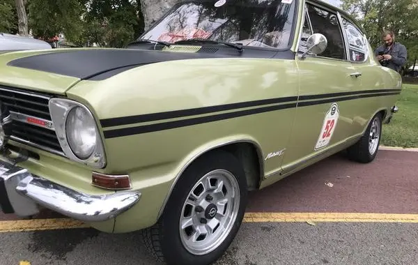 Opel Kadett B Coupe-3