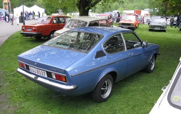 Opel Kadett C Coupe-1