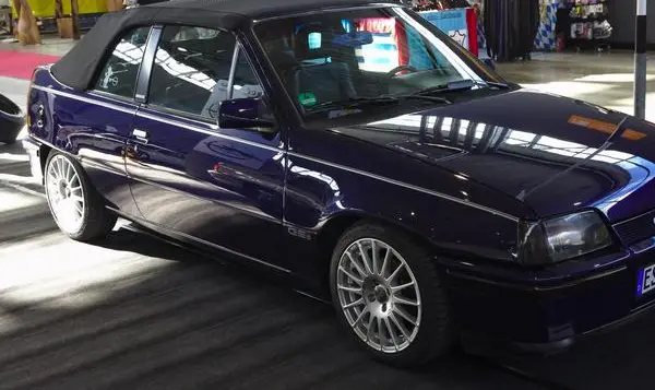 Opel Kadett E Cabrio-0
