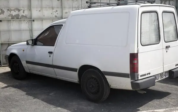 Opel Kadett E Combo-0