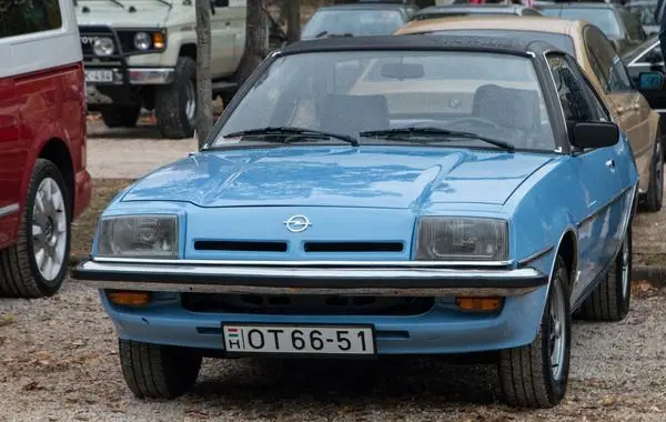Opel Manta B-0