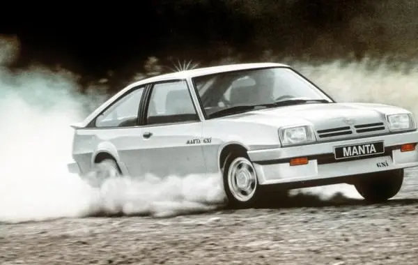 Opel Manta B CC (facelift 1982)