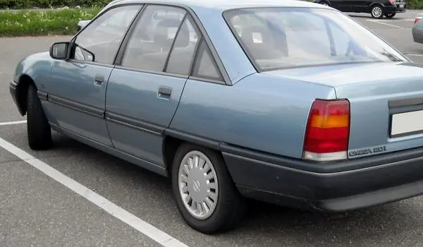 Opel Omega A-3