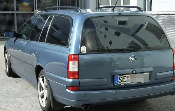 Opel Omega B Caravan (facelift 1999)-1