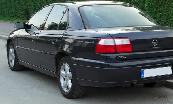 Opel Omega B (facelift 1999)-1
