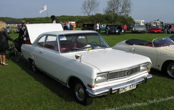 Opel Rekord B Coupe-1