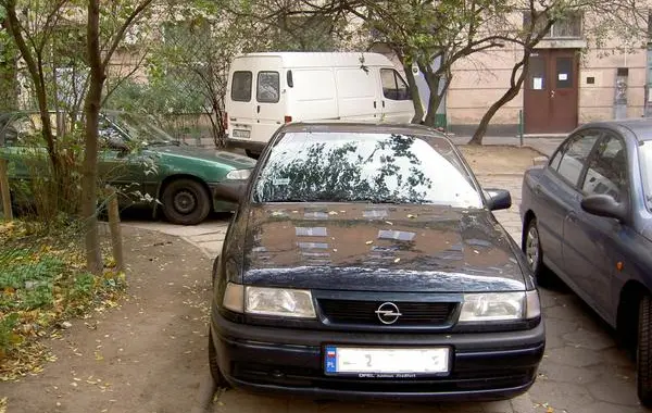 Opel Vectra A (facelift 1992)-1
