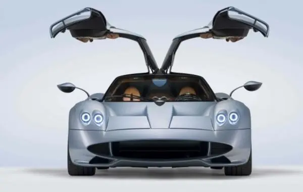 Pagani Huayra Codalunga