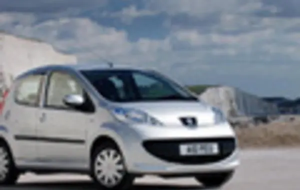 Peugeot 107 (Phase I, 2005) 5-door-1