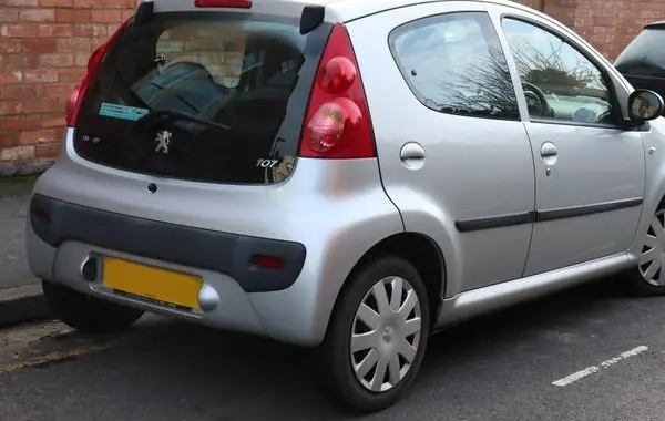 Peugeot 107 (Phase I, 2005) 5-door-3