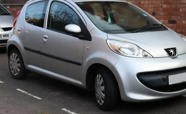 Peugeot 107 (Phase I, 2005) 5-door-0