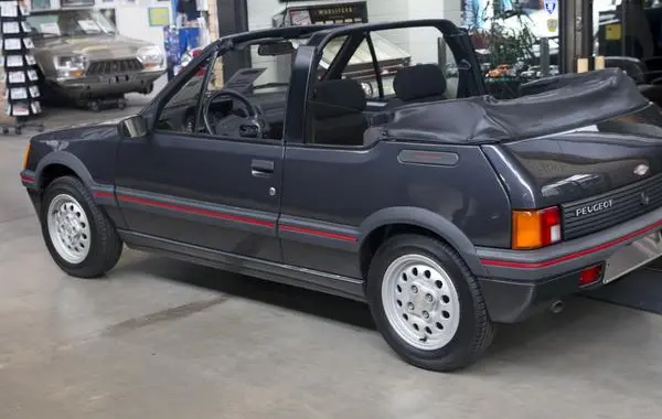 Peugeot 205 I Cabrio (741B,20D)-2