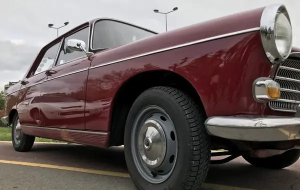Peugeot 404 Berline-2