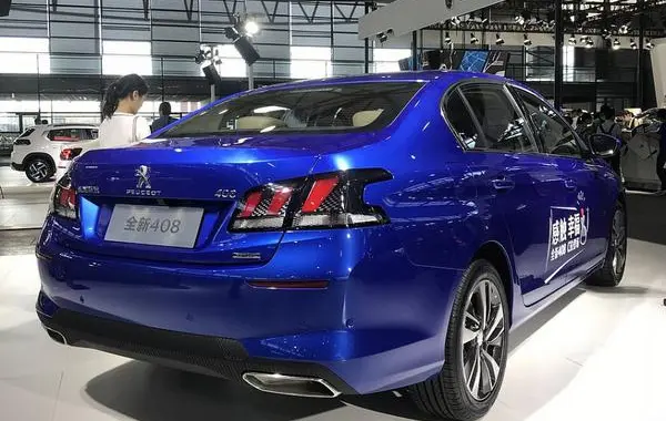 Peugeot 408 II (facelift 2018)-0