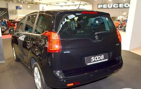 Peugeot 5008 I (Phase II, 2013)-5
